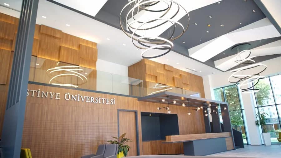 İstinye Üniversitesi